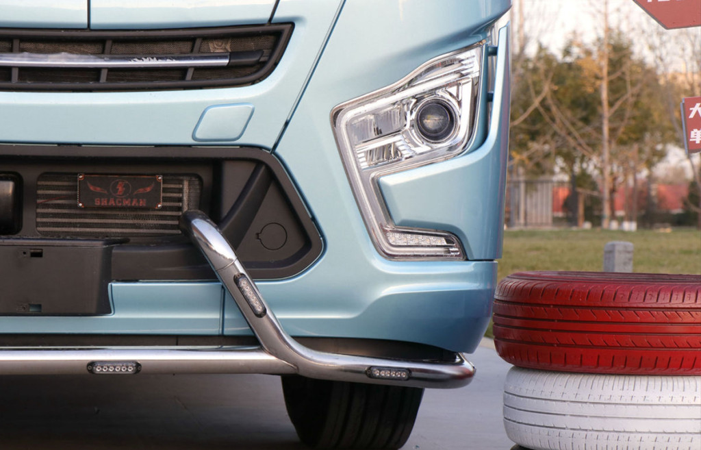 SHACMAN цвет голубой воды