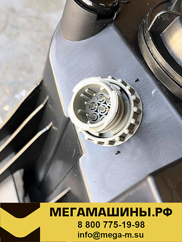 Фара передняя HOWO T5G правая